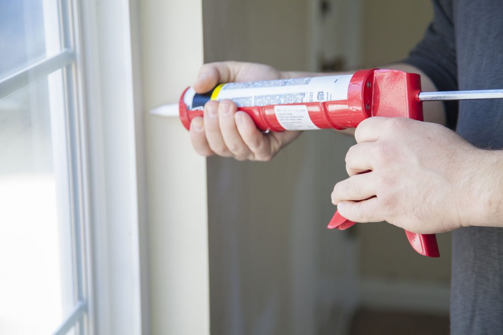 windows caulking chicago